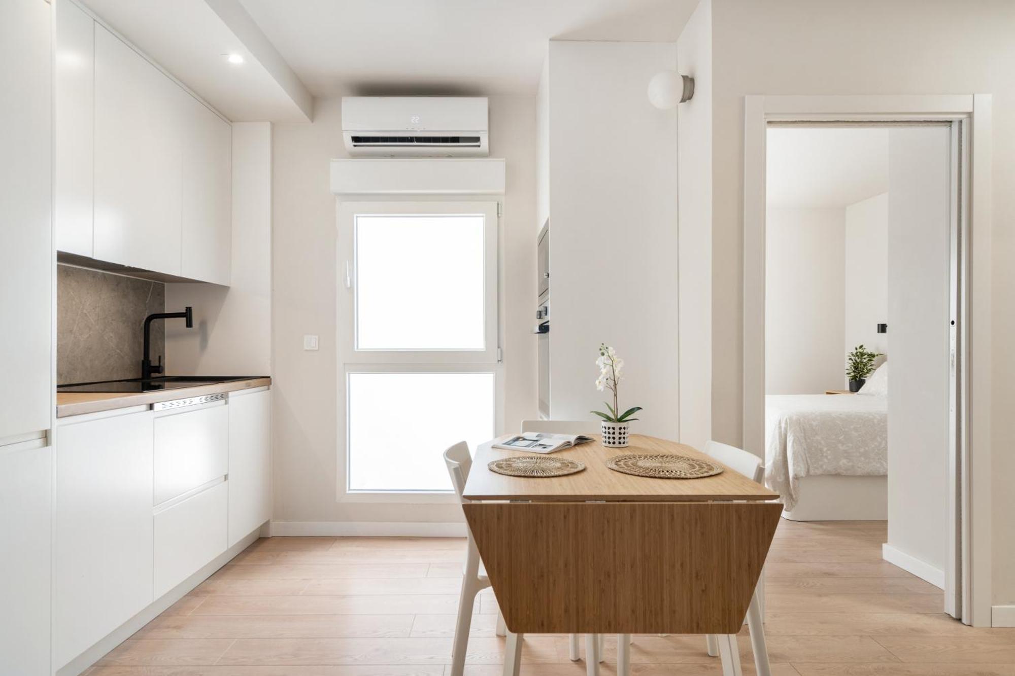 Room Canalejas Madrid Bagian luar foto