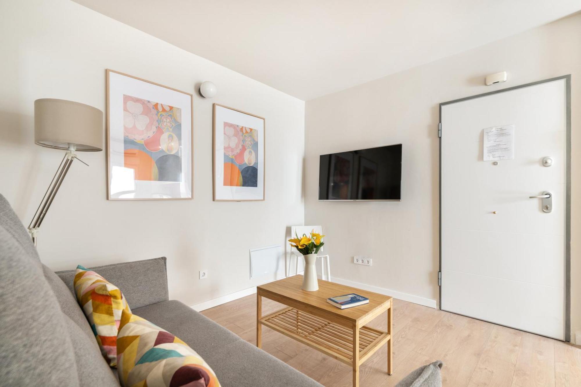 Room Canalejas Madrid Bagian luar foto