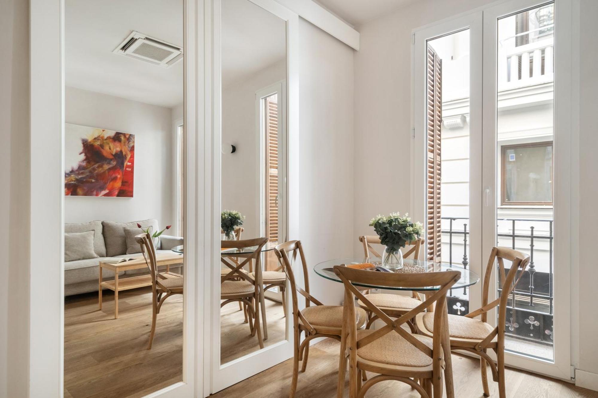 Room Canalejas Madrid Bagian luar foto
