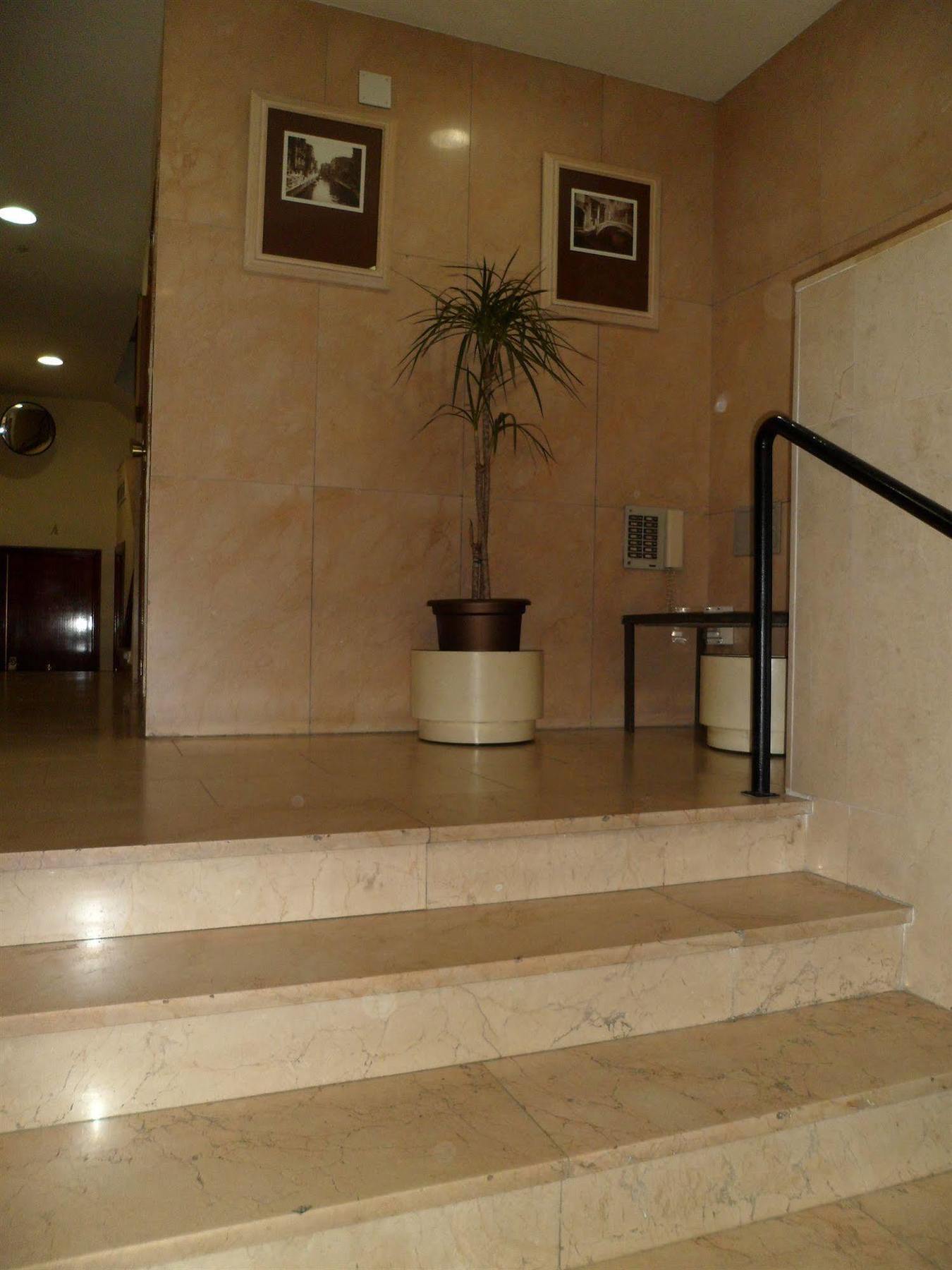 Room Canalejas Madrid Bagian luar foto