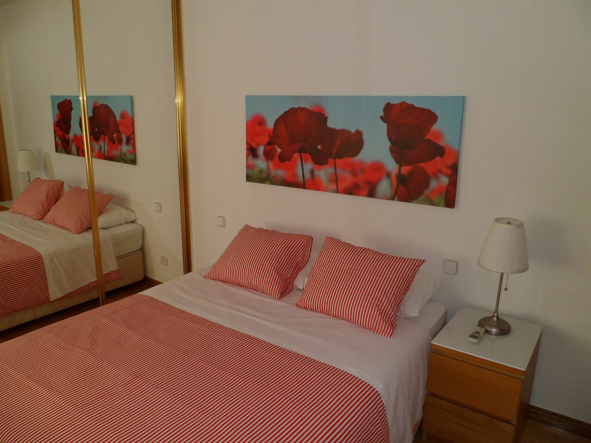 Room Canalejas Madrid Bagian luar foto