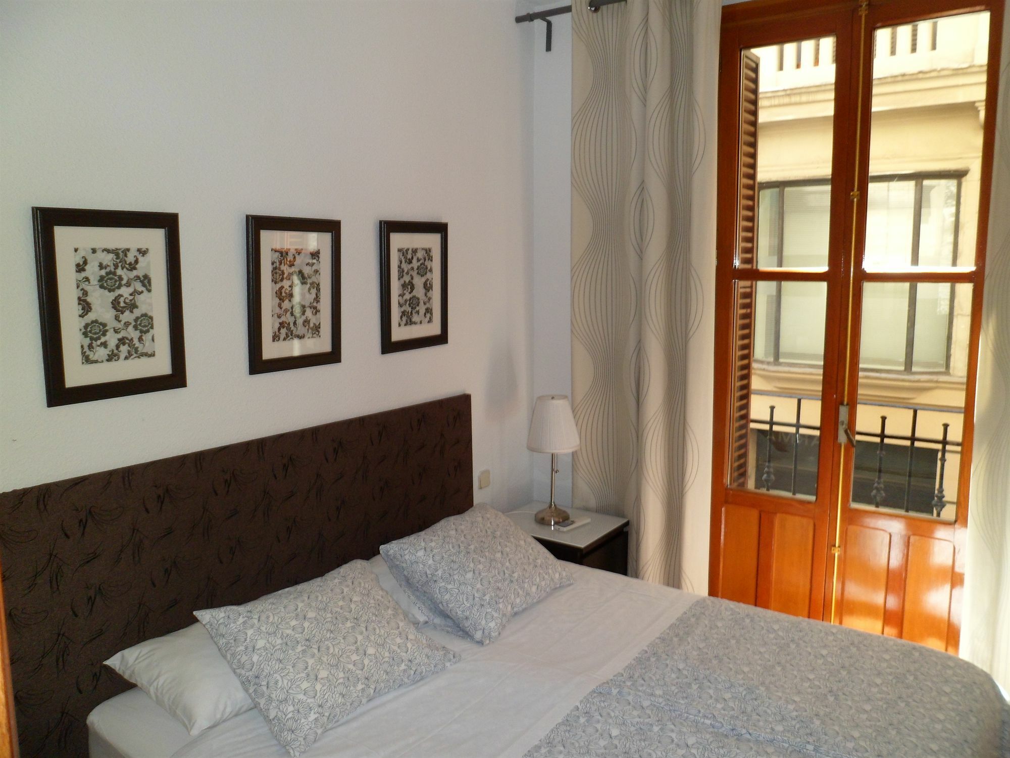Room Canalejas Madrid Bagian luar foto